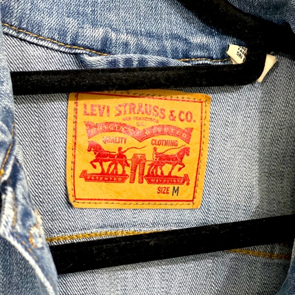 Levi’s denim jacket - Picture 3 of 4